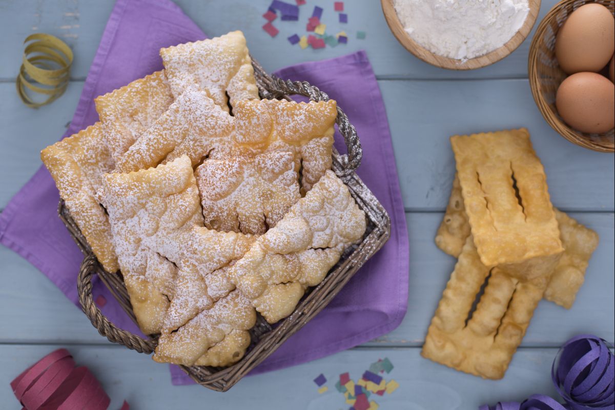 Chiacchiere, crostoli, frappe… Italian Carnival Sweet Fritters