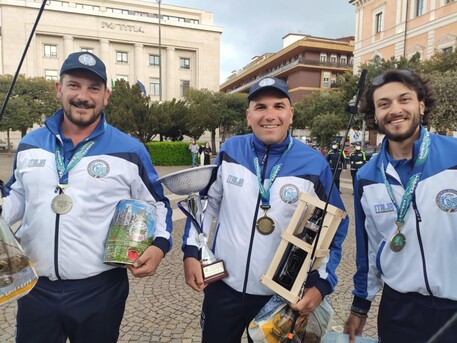 Italia campione del mondo pesca con esche artificiali da riva