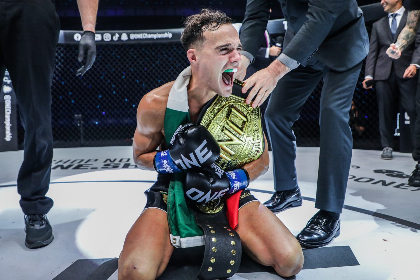 Jonathan Di Bella Wins ONE Strawweight Kickboxing World Title In Epic Clash With Zhang Peimian