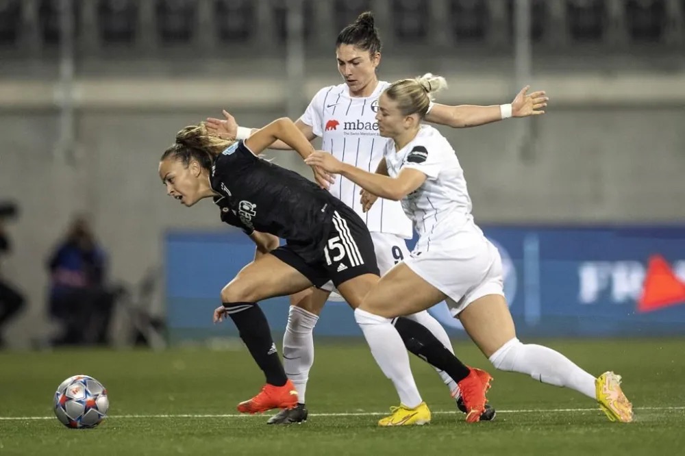 Canadian international midfielder Julia Grosso to leave Juventus