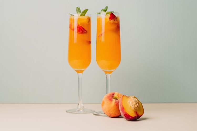 Peach Bellini Recipe: Go-to Brunch Cocktail