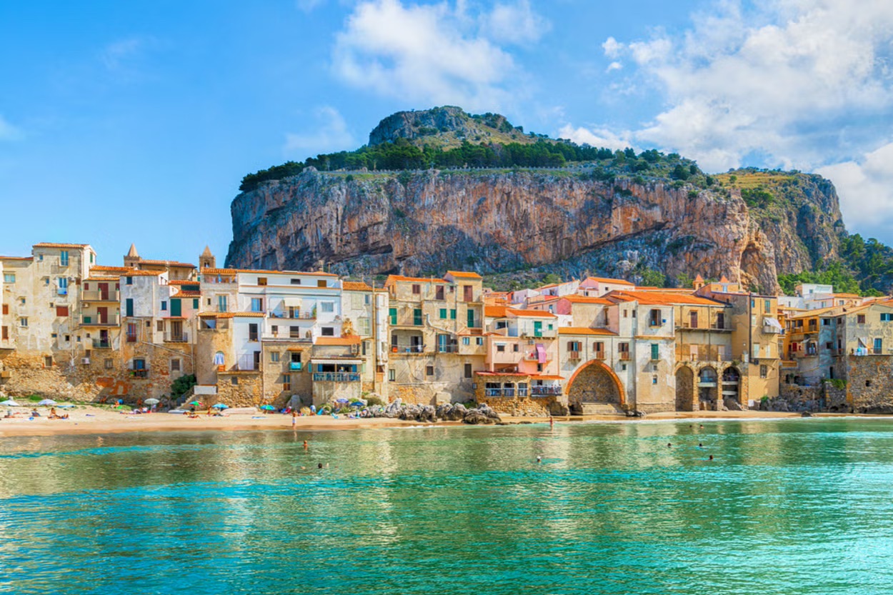 Sicily: where to visit for the best beaches, architecture and charm